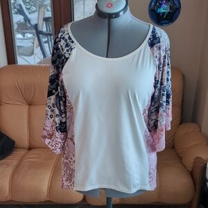 Scoop neck, scarf sleeve top.
